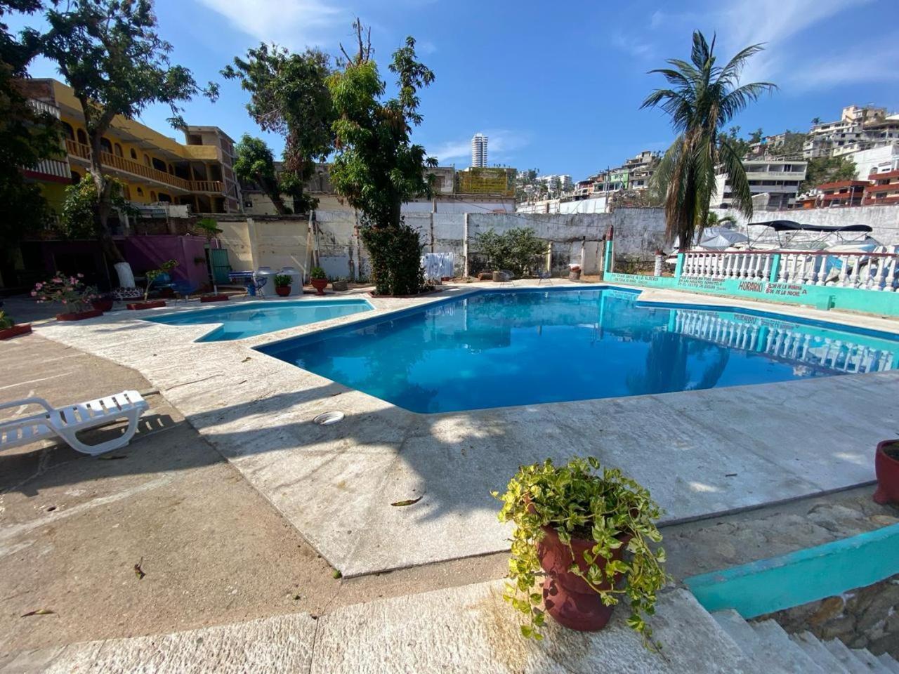 Hotel Casa De Huespedes Walton Acapulco Exterior foto