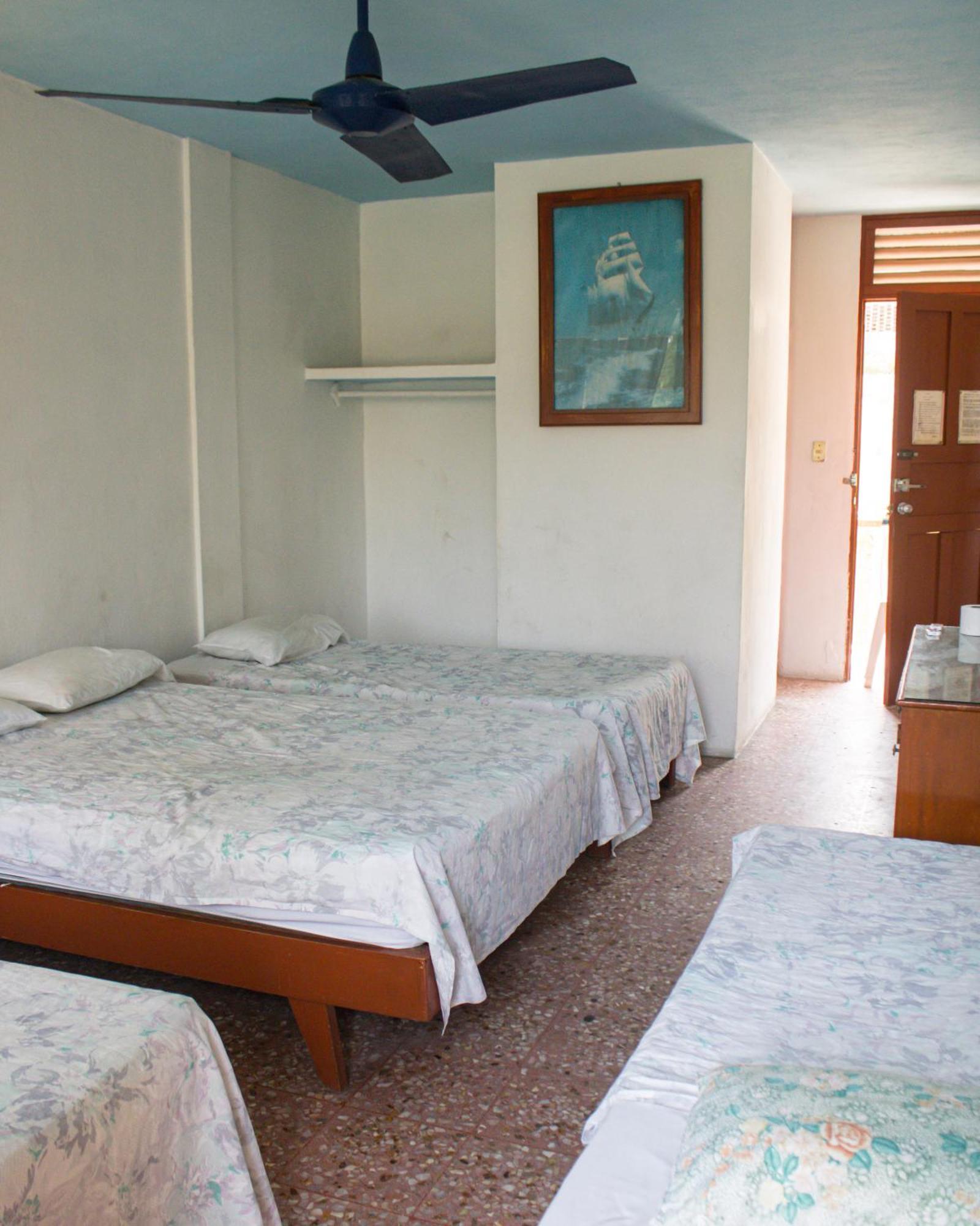 Hotel Casa De Huespedes Walton Acapulco Exterior foto
